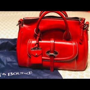 Dooney n Bourke